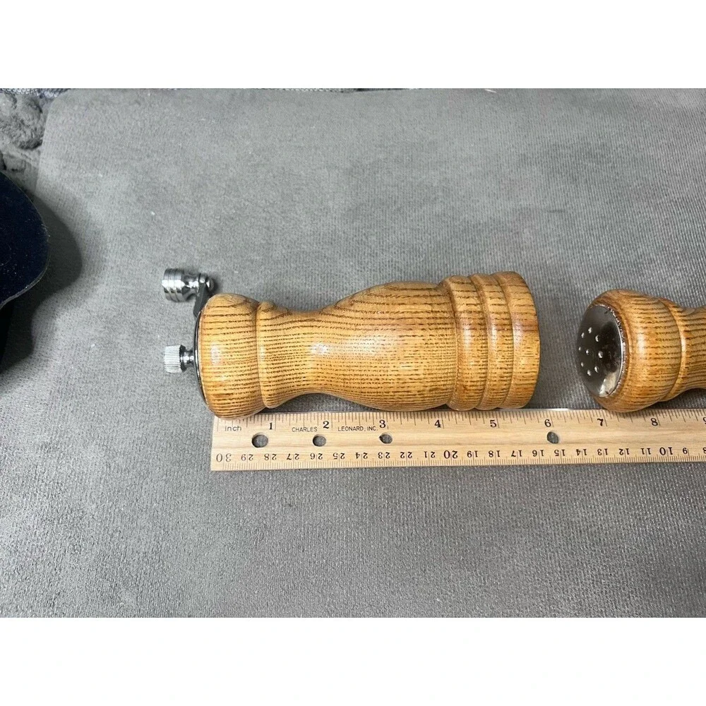VTG Olde Thompson Wood Grain Salt Pepper Shaker Peppermill Grinder Brown